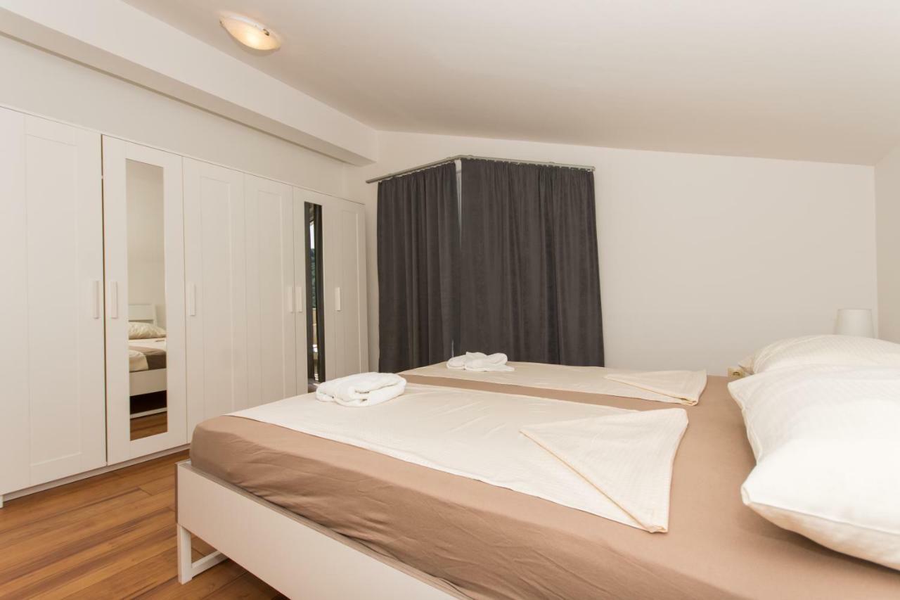 Apartments Bluesky Trogir Ngoại thất bức ảnh